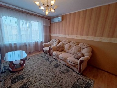 Аренда 3 комн. квартиры ул. Ярослава Мудрого 53 в Центре