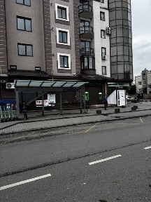 Оренда приміщення на першому поверсі Довга-Тичини 114 кв. м.