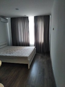 Сдам 2 комнатную квартиру на <a href='/newbuilding/4870/view/zk-vilamsa'>Вильямса</a> 59к. Газ. Генератор.