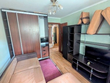 Сдам 2х комн. на ж/м КРАСНЫЙ КАМЕНЬ. свободна