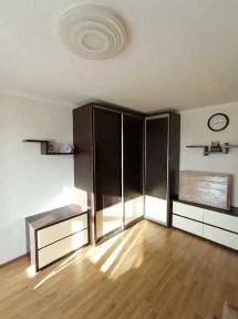 Продаж 2-кімнатної вул. Г.Крут (навпроти Епіцентру) Автономне опалення!