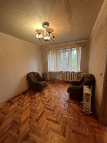 Продаж 2 кімнатноі квартири з окремими кімнатами аул. Руставі