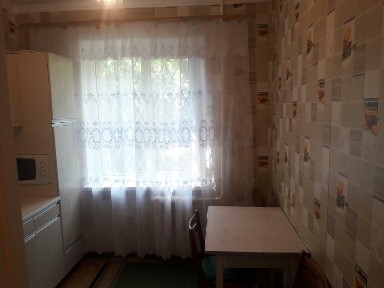 Аренда 1-комнатной квартиры 31 м², Днепропетровская дорога-заболотного ул., 1/9