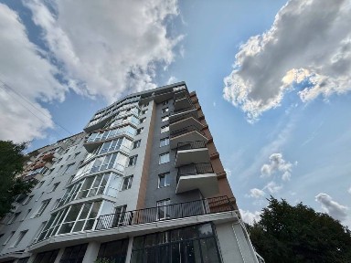 Продам велику 2х кімнатну новобудову здану в нксплуатацію недорого!