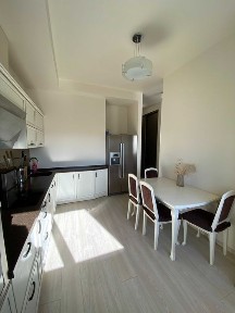 Київ, Дніпровський, вулиця Гната Хоткевича 8