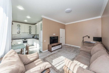 Без %. 3к. Сталінка 75,3 м, вул. Джона Маккейна, 39А