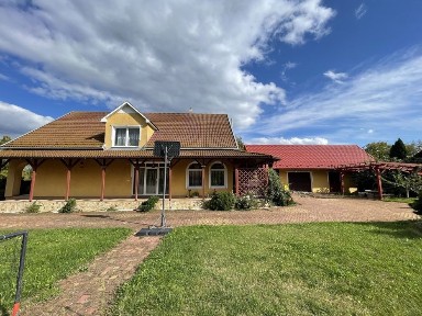 Продаж будинку в с. Великі Береги, 233 м. із сонячною системою панелей