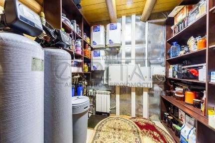 Продаж, Будинок, Дамба, Кийлов / власний вихід до води