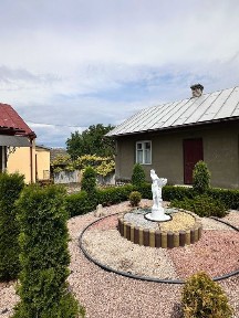 2 будинки+виробниче двоповерхове приміщення на території