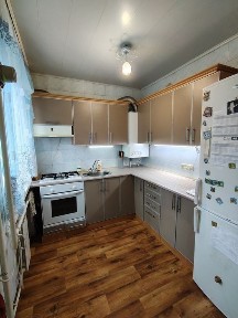 Продаж 4-кімнатна в Прилуках