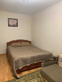 Оренда світлої 1 - кімнатної квартири біля парку, район Північного