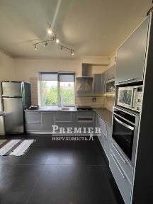 Двоповерховий будинок з сауною та сучасним ремонтом, Таїрова