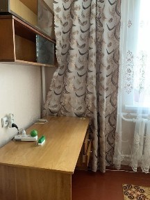 Срочно часть дома 1ком. Р-н Женского монастиря на Короткий период