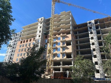 Вигідна квартира по вул. Целевича