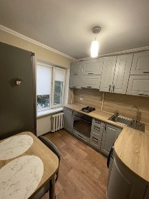 Продам 1 комнатную квартиру с ремонтом