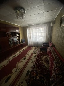 Продаю трехкомнатную чешку на Даманском!