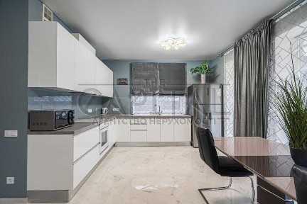 Оренда будинку, с. Погреби, Броварський р-н, є генератор