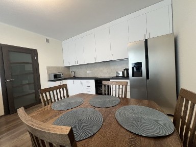 Київ, Подільський, вулиця Івана Виговського 10ж