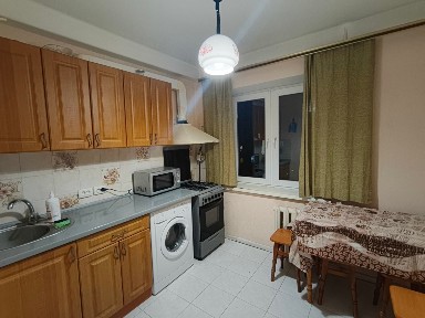 Киев, Васильковская ул., 8А