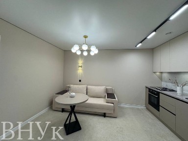 Стильна 2-кімнатна квартира з дизайнерським ремонтом