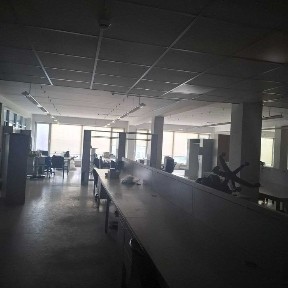 Офіс біля метро Лівобережна, без комісі, 220 грн. Від власника.