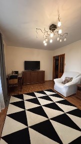 Тихий центр, вул. Грушевського