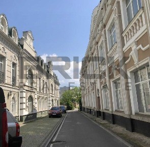 Продаж частини окремої будівлі Златоустівська, 23а будь яке направлення