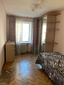 М. Палац Україна, м. Печерська-7-10 хв., Е. Коновальця. Квартира 3х кімн.