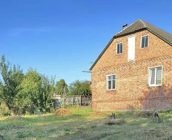 Продам 2 дома на одном участке, гараж