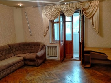 Сдам 3 к кв 3/5 эт метро Университет, проспект Независимости 5