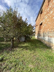 Будинок і земельна ділянка в м. Дунаївці