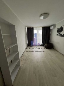 Продаж 1к квартири вул. Малишко 13. Дарниця. Чернігівська.