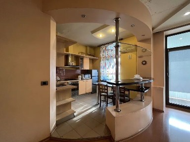 Сдам 4 ком кв Центр Соборная площадь Дерибасовская С летом! Код1239