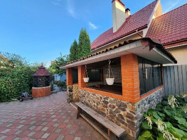 Вітаю! Продам цегляний будинок с. ЮрівкаВітаПоштова, Газ, 2 гаражи.