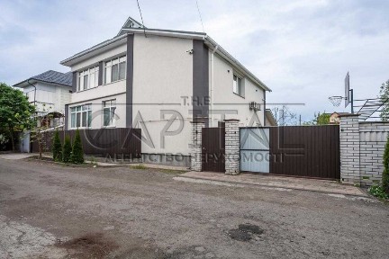 Розкішний будинок 250 м² біля метро Осокорки з озерами