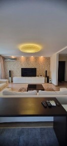 Продам 2-кімнатну квартиру з ремонтом, вул. Зоопаркова