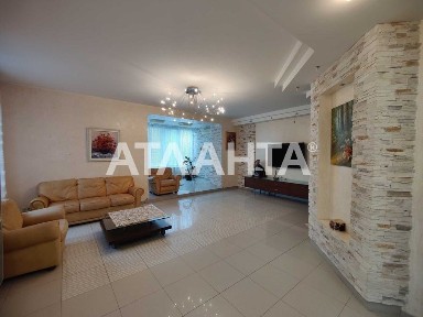 Кухня-студия и Три спальни Ремонт и Мебель Французский бульвар Море