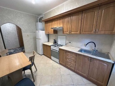 Оренда 2 кім. квартири по вул. Тарнавського