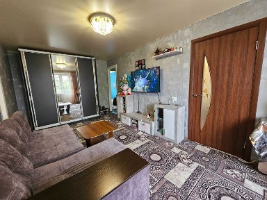 Продаётся трёхкомнатная квартира по улице Свято-Николаевская