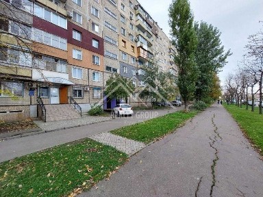 Продаж 2к квартири по вул. В.Великого в р-ні Автостилю