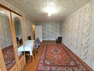 Продам 1 кімнату квартиру на ж/м Червоний Камінь. Терміново!