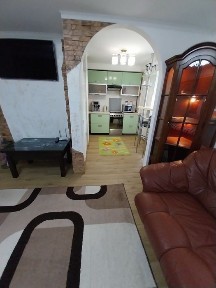 Продам квартиру по вул. Стеценка 9