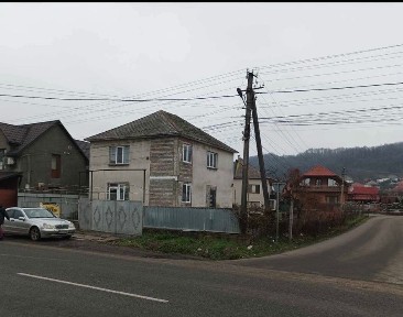 Продам будинок в центрі села Сільце