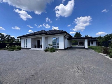 № 13670 - Сучасний будинок, с. Станишівка, район Дитячої лікарні!