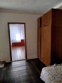 Продам. Частина будинку 90 м. кв. 4 сотки. Район вул. Калинова