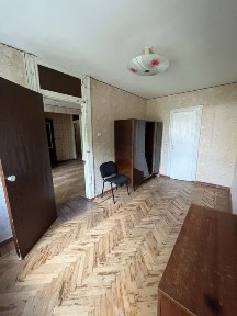 Продаж 2 кімнатноі квартири в центрі міста.