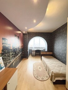 Продам 3к. кв возле метро Спортивная