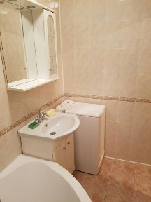 Подобово трьох кімнатна Каменецкая 101