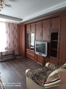 Продається чотирьох кімнатна квартира