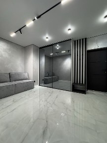 продаж 1- кімн+ кухня студі район майдану з ремонтом меблями